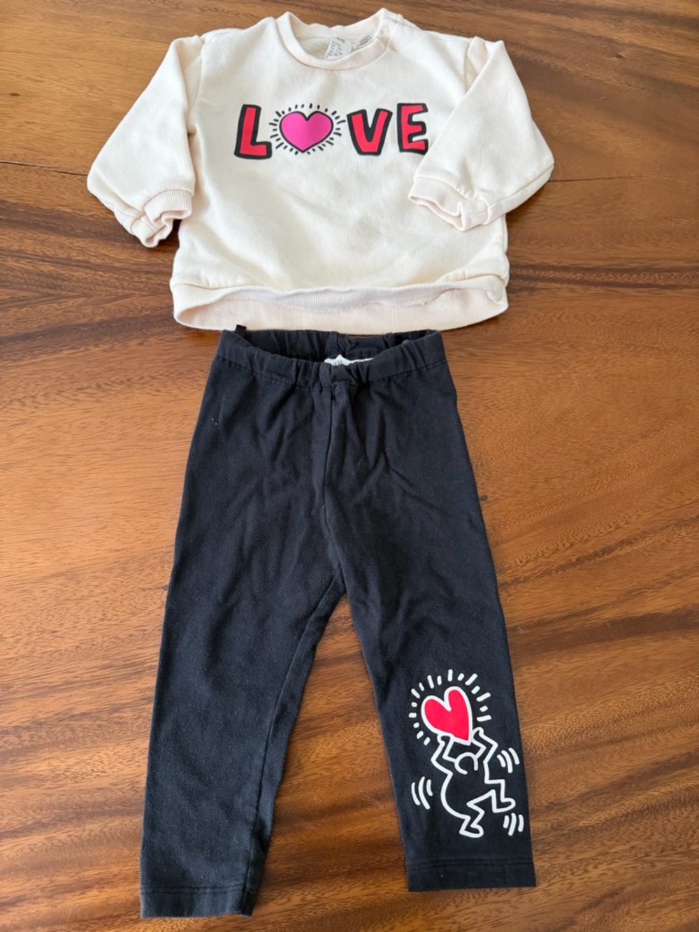 H&M x Keith Haring Love cream Sweatshirt and Black Heart Accent Leggings 12M